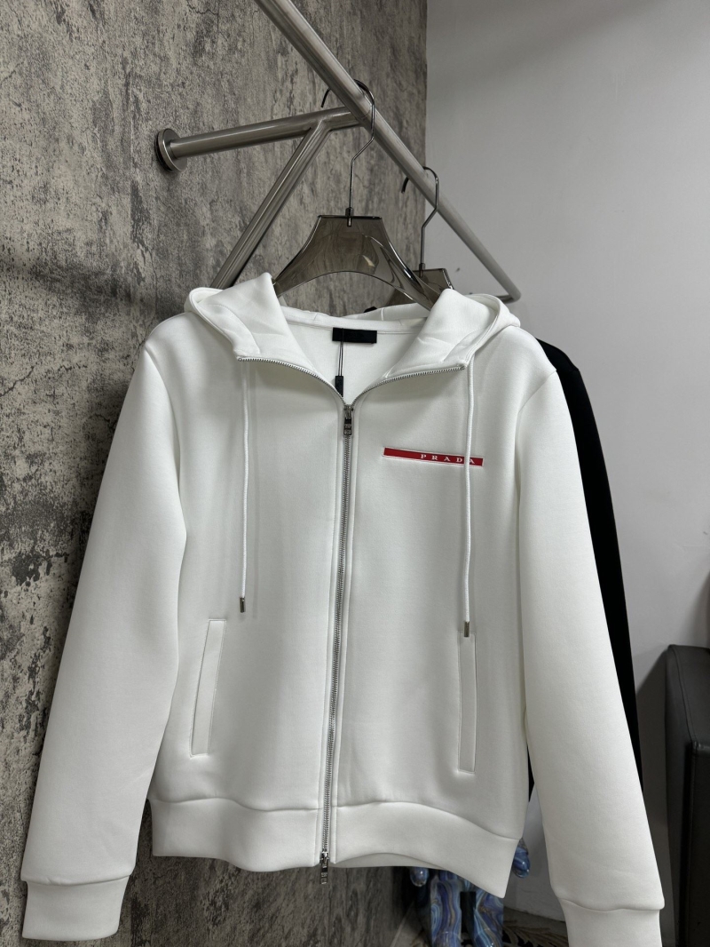 Pra*a outwear